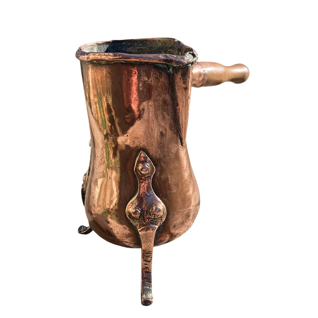 Ancienne chocolatière en cuivre étamé du 18 ème siècle.