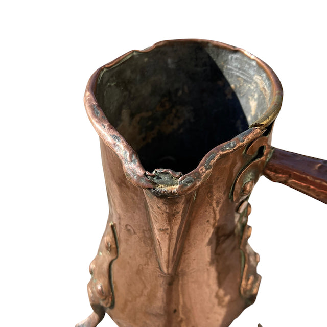 Ancienne chocolatière en cuivre étamé du 18 ème siècle.