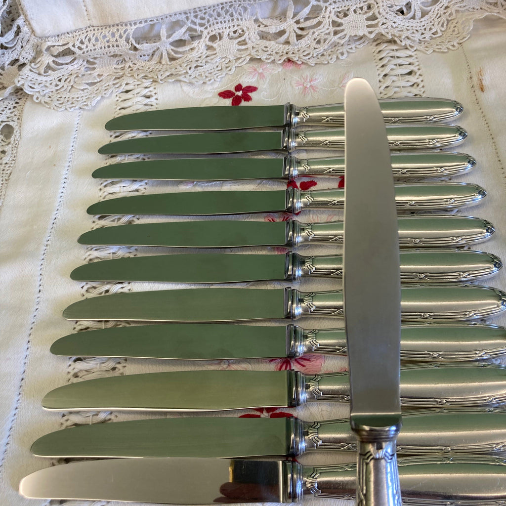 Christofle modèle rubans croisés 12 couteaux à entremets