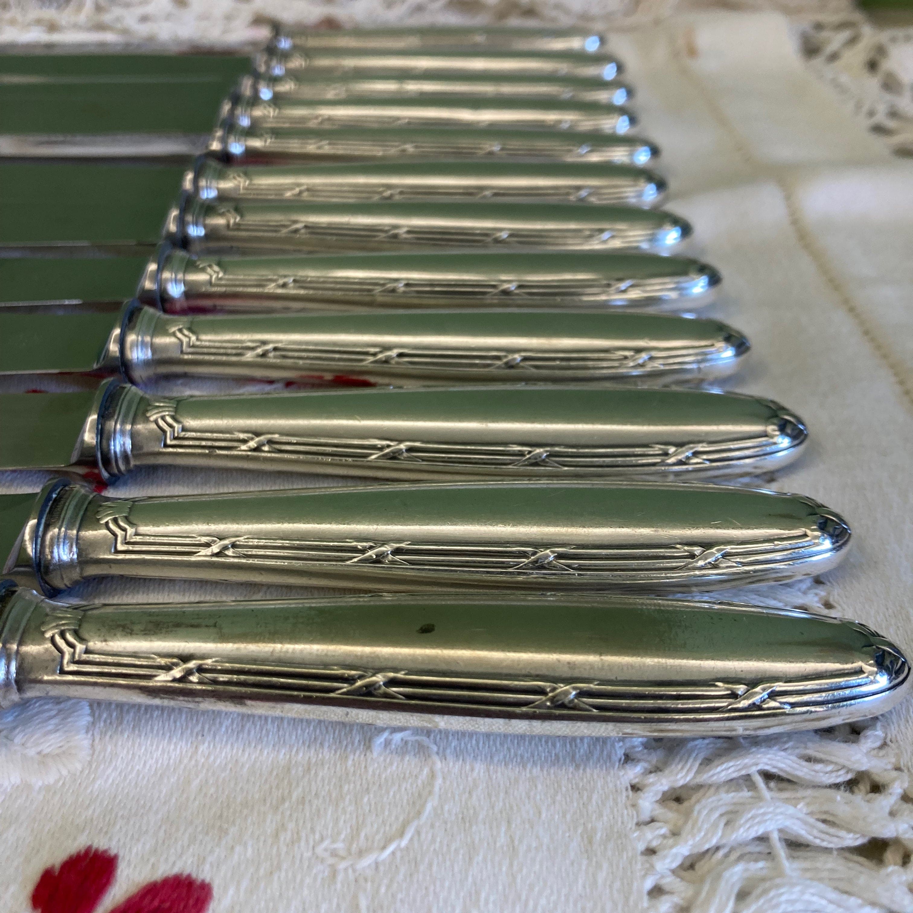 Christofle modèle rubans croisés 12 couteaux à entremets