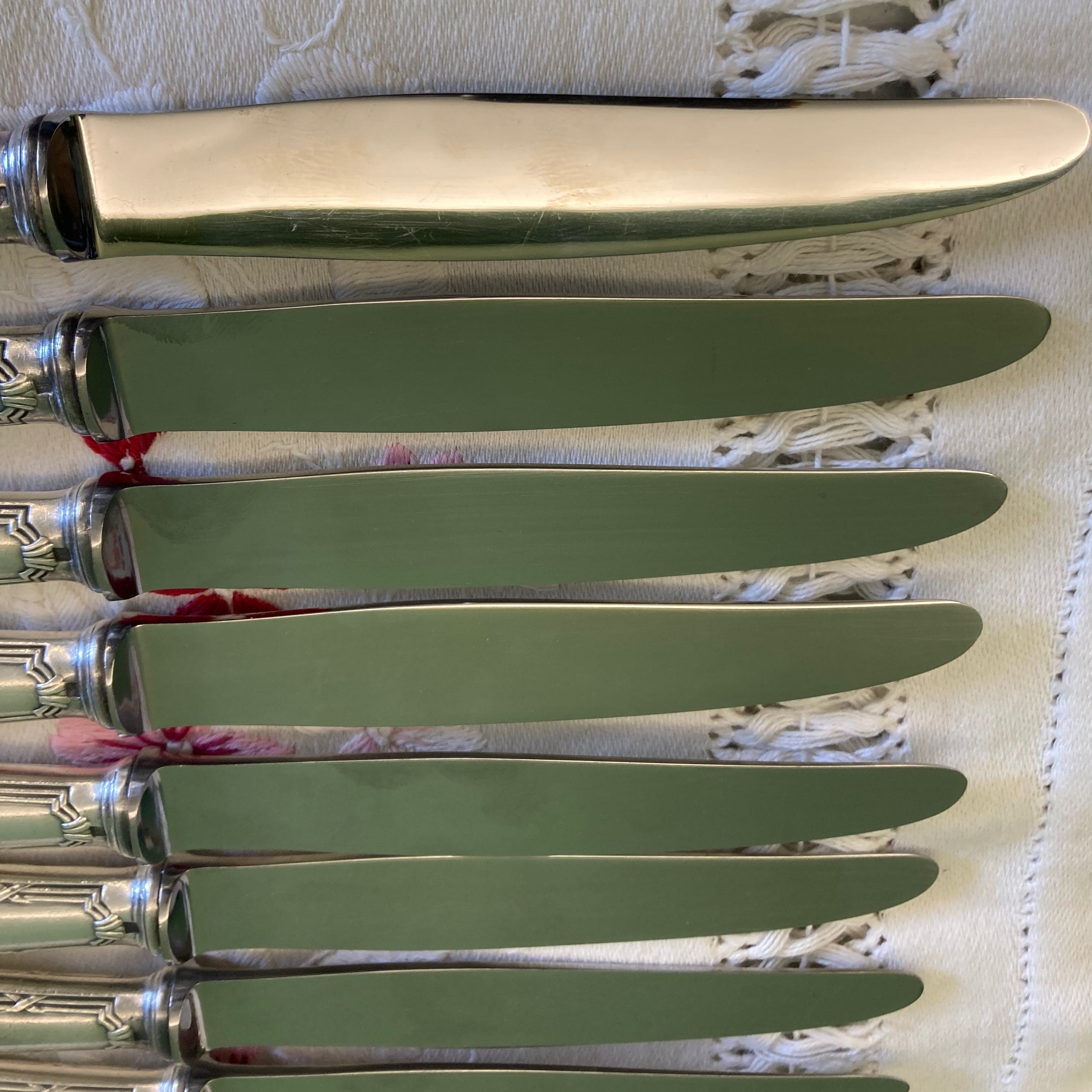 Christofle modèle rubans croisés 12 couteaux à entremets