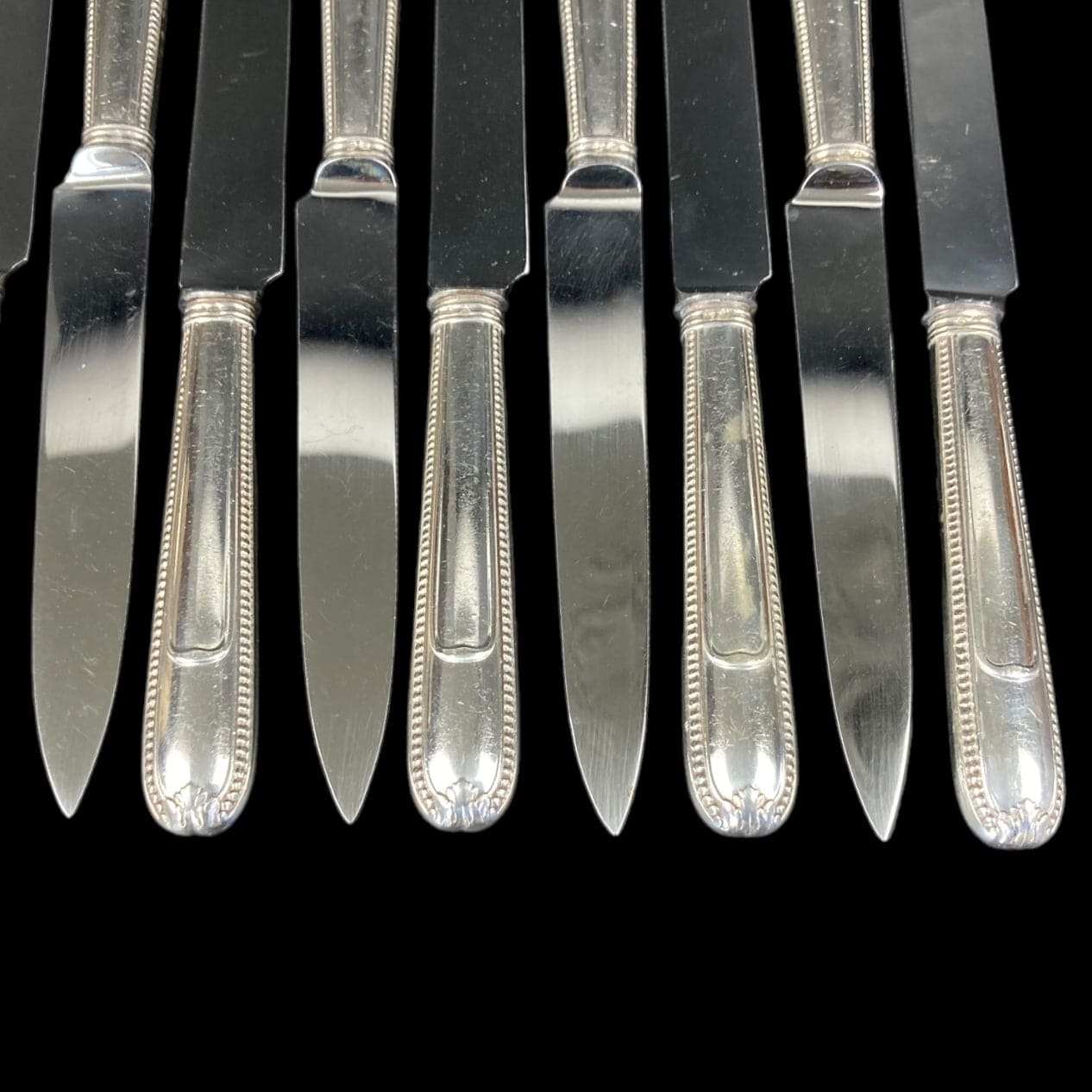 Christofle couteaux entremets perles