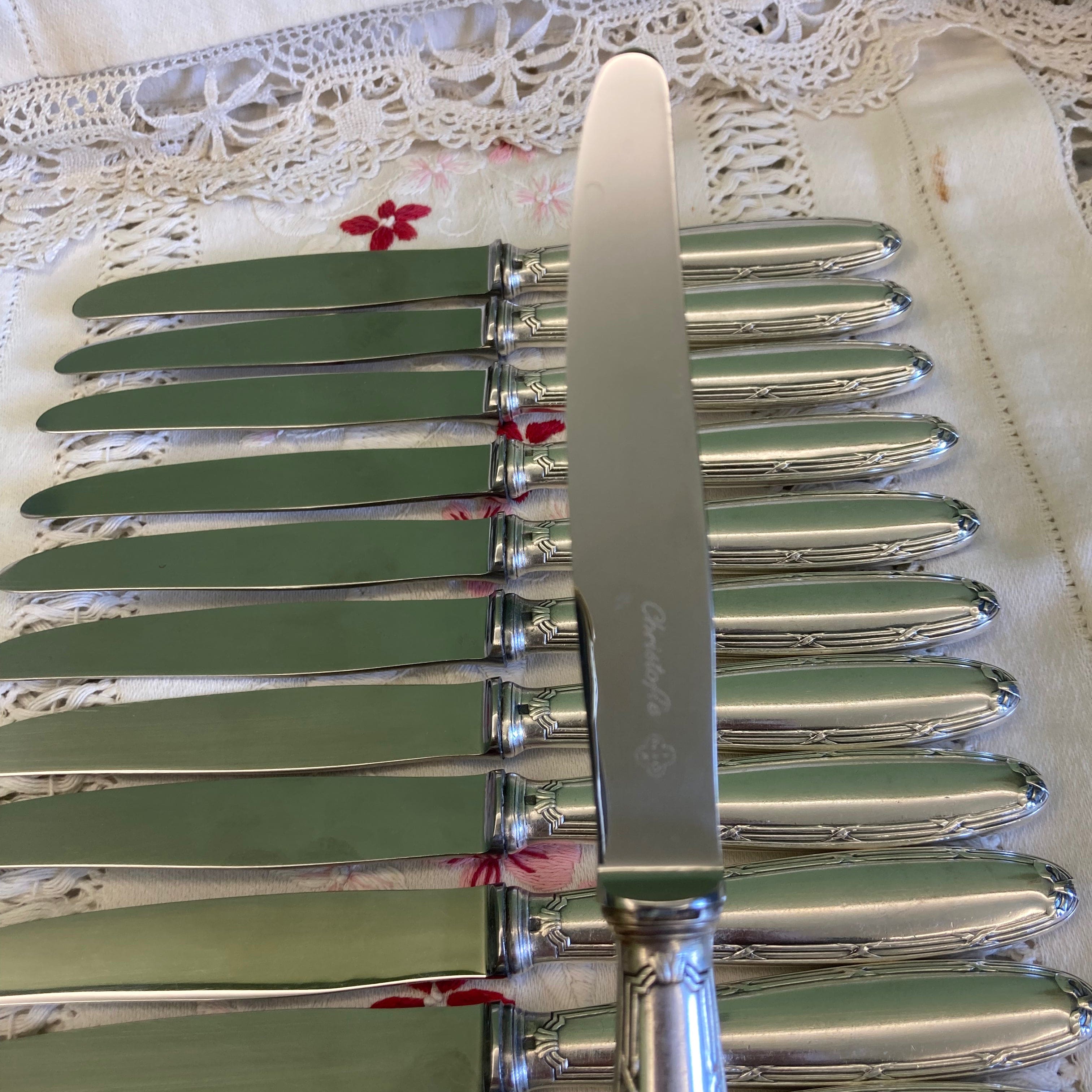 Christofle modèle rubans croisés 12 couteaux à entremets