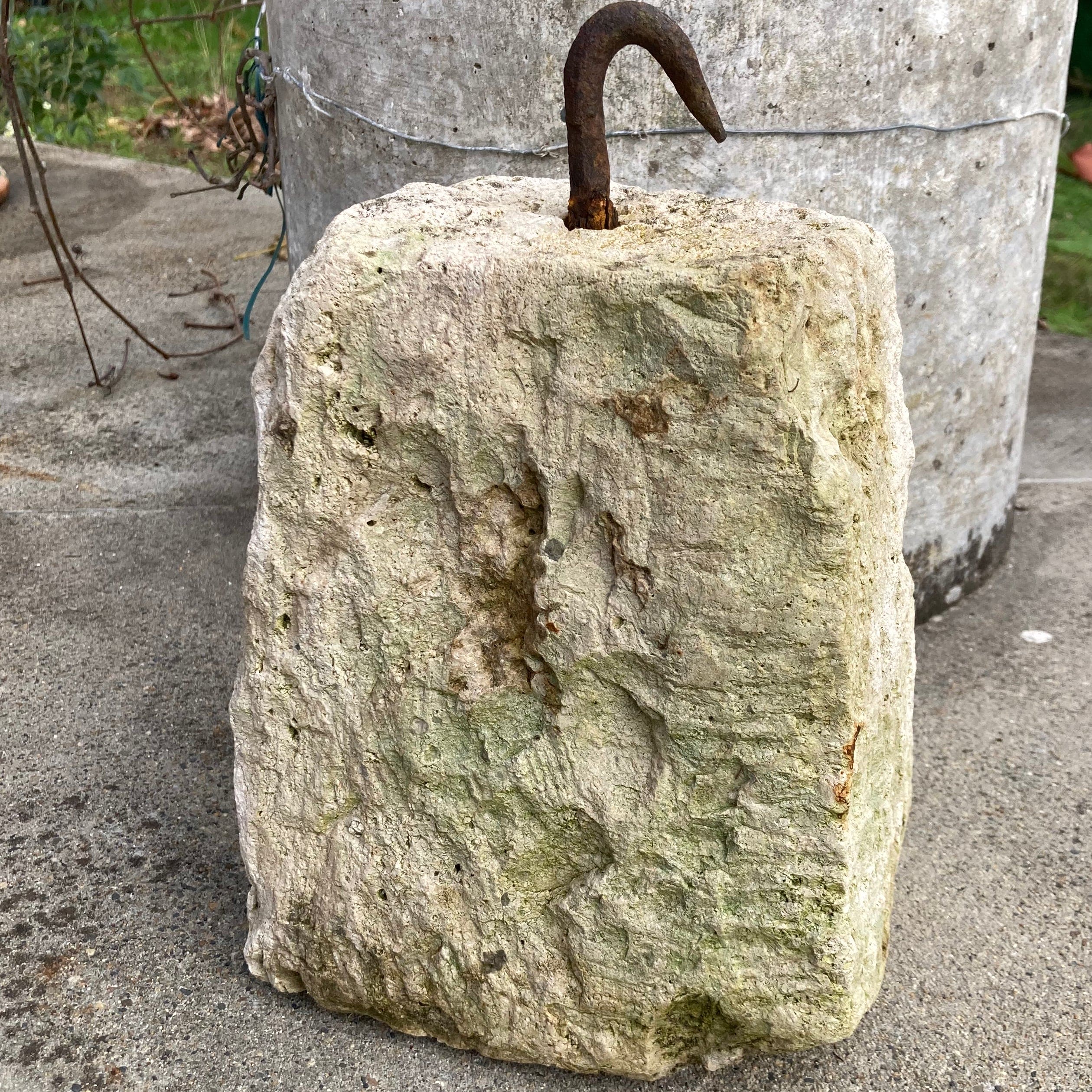 contrepoids en pierre pour tournebroche ancien