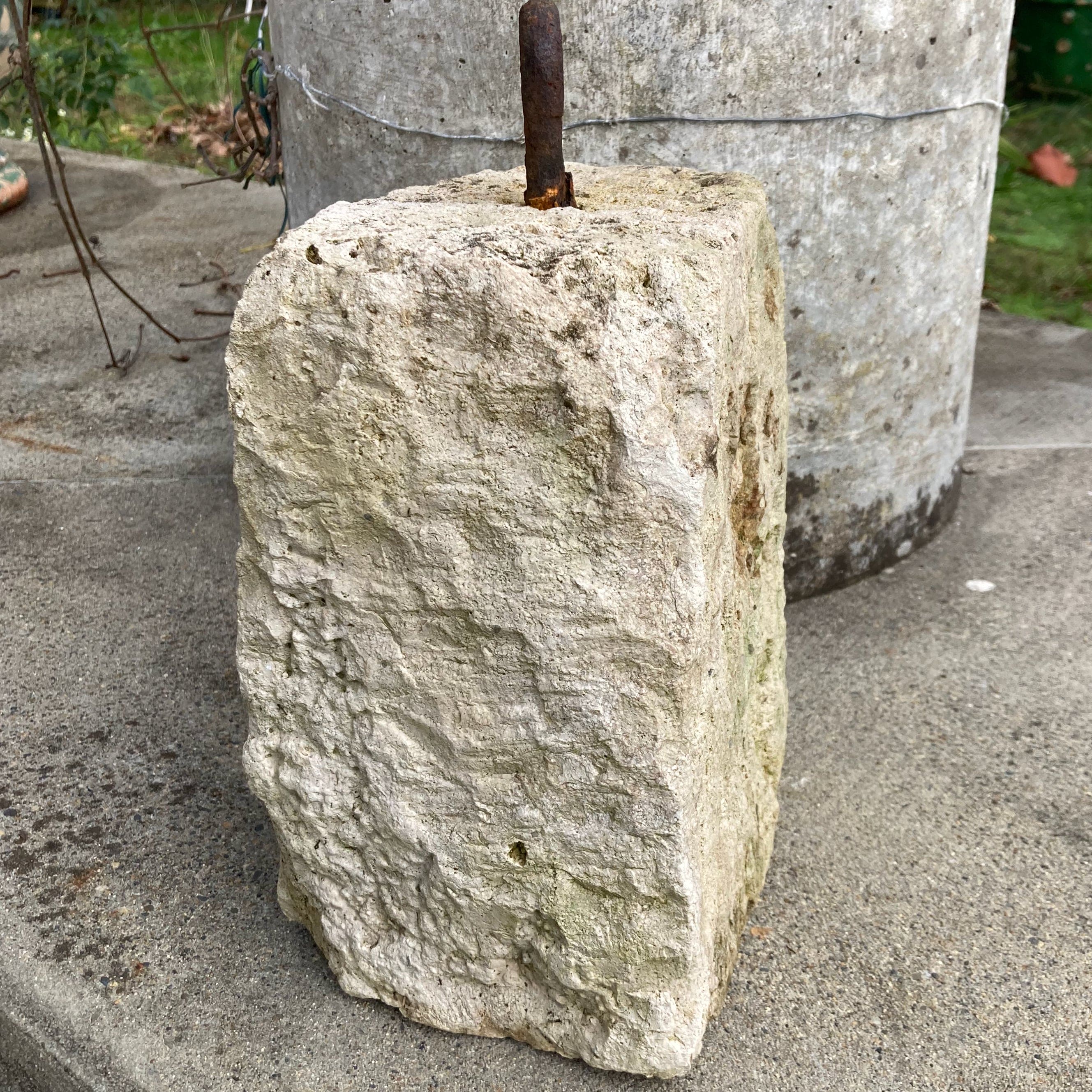 contrepoids en pierre pour tournebroche ancien