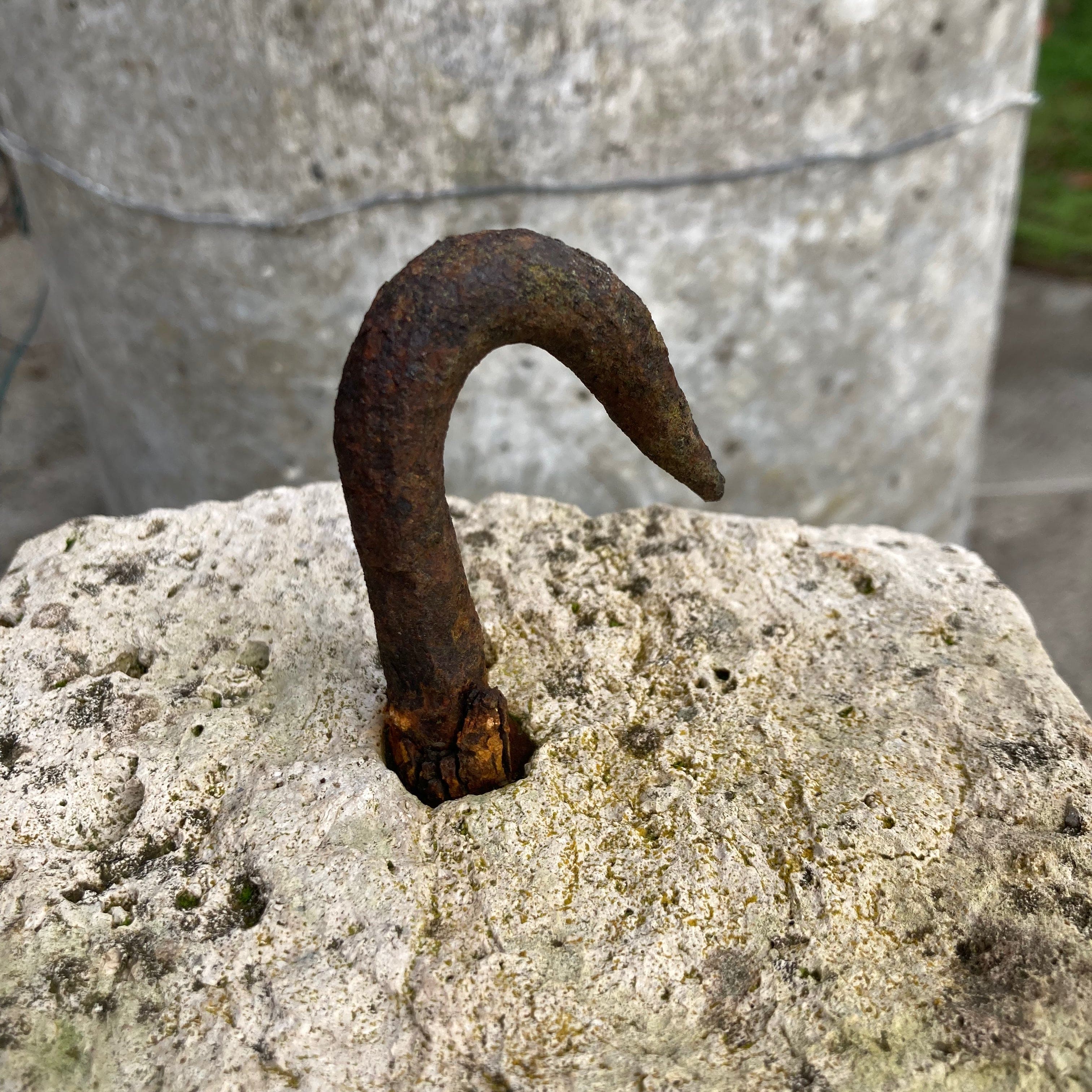 contrepoids en pierre pour tournebroche ancien