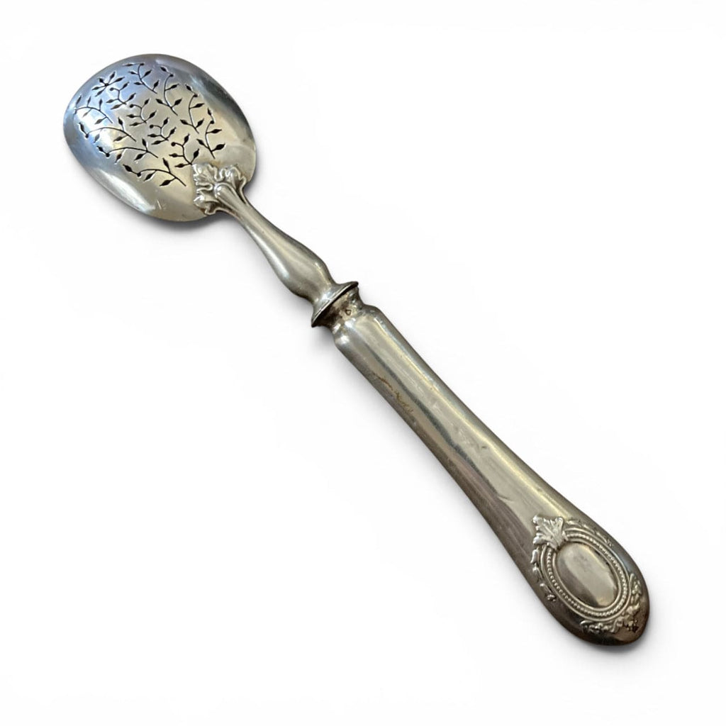 Ancienne cuillère saupoudreuse en argent massif du 19ème.