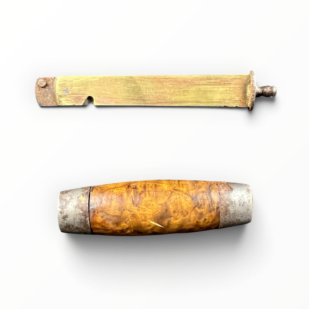 Ancien couteau morutier tonneau Joh. Engström Eskilstuna en bois et acier à mécanisme coulissant, Suède, fin XIXe siècle.