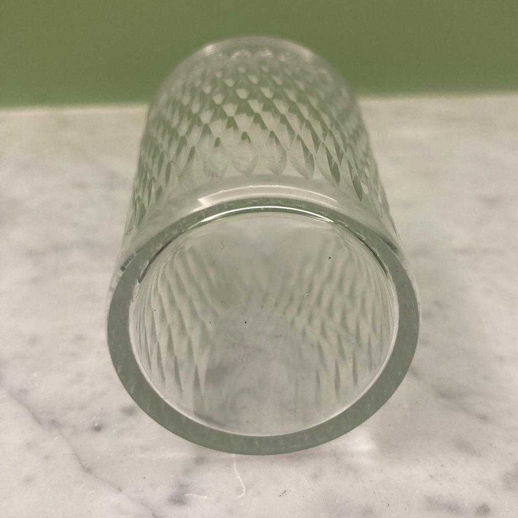 7 gobelets en cristal de Baccarat modle Magenta ou Paris