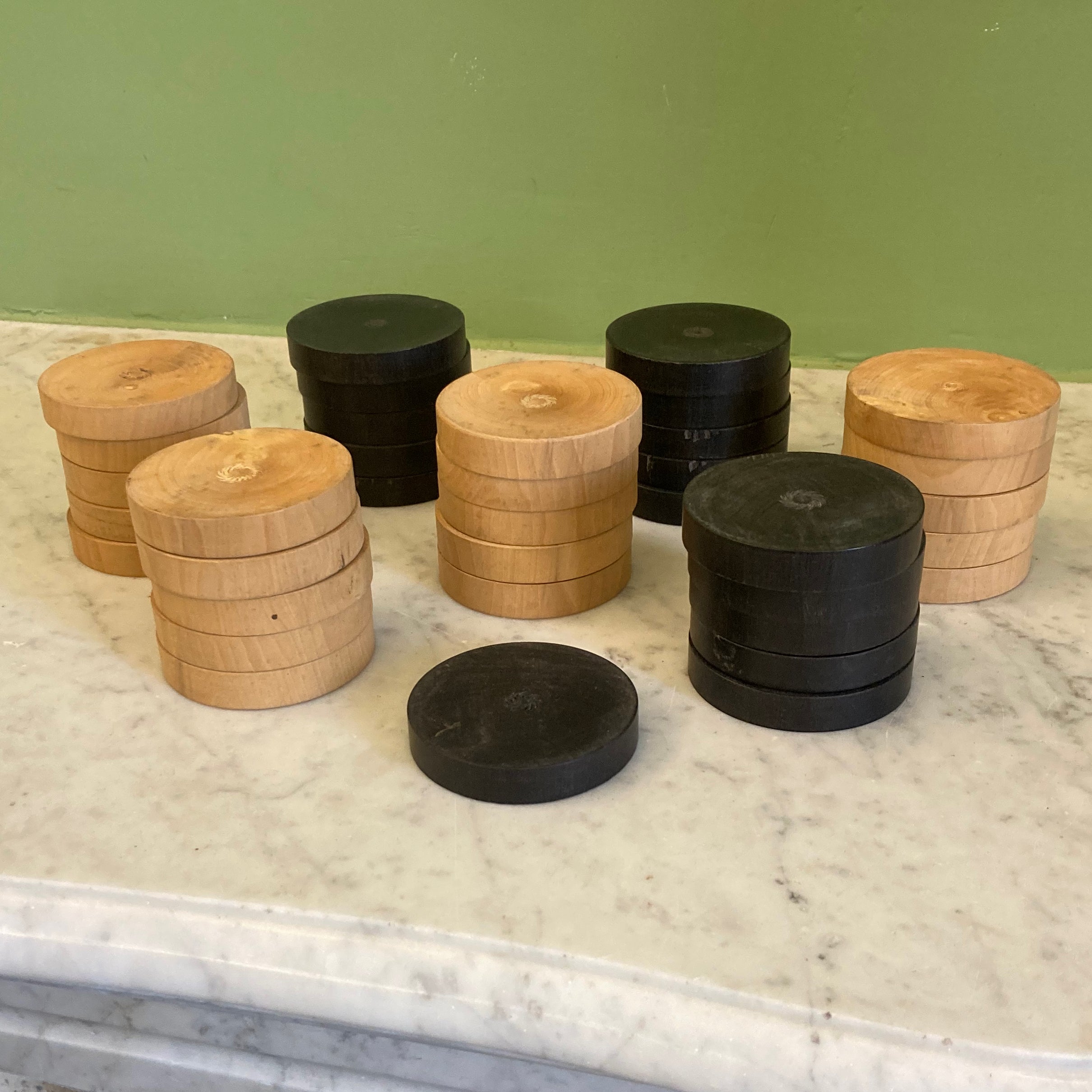 Lot de jetons anciens en buis pour jeu de Backgammon