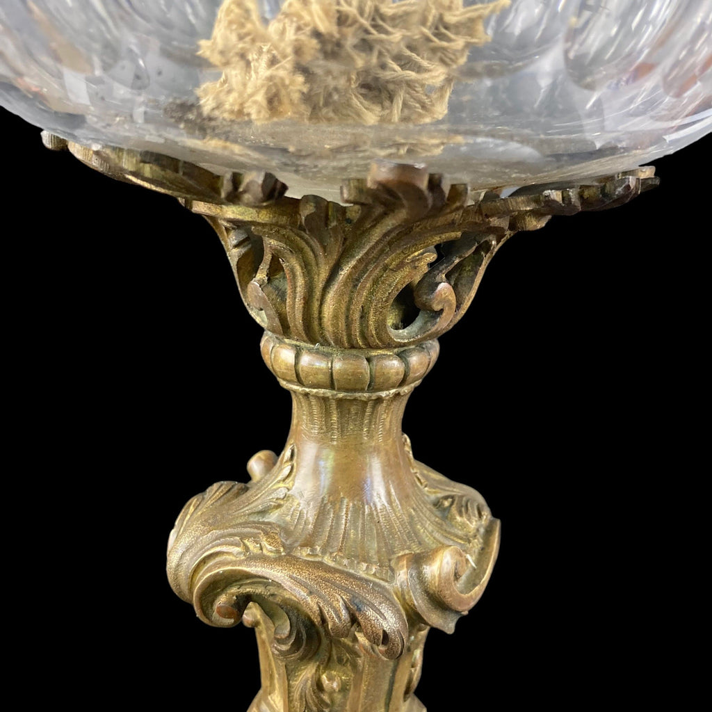 ancienne lampe à pétrole en bronze