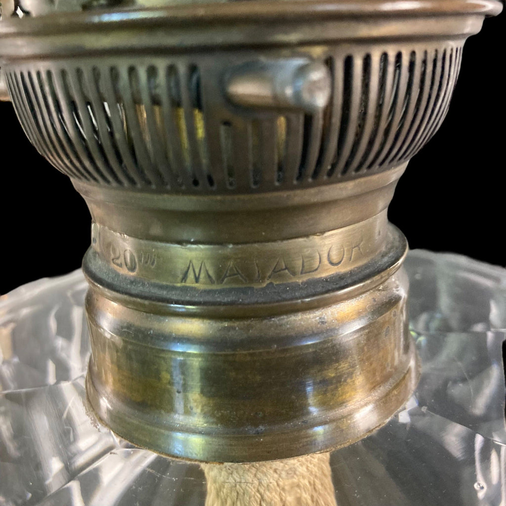 ancienne lampe à pétrole en bronze