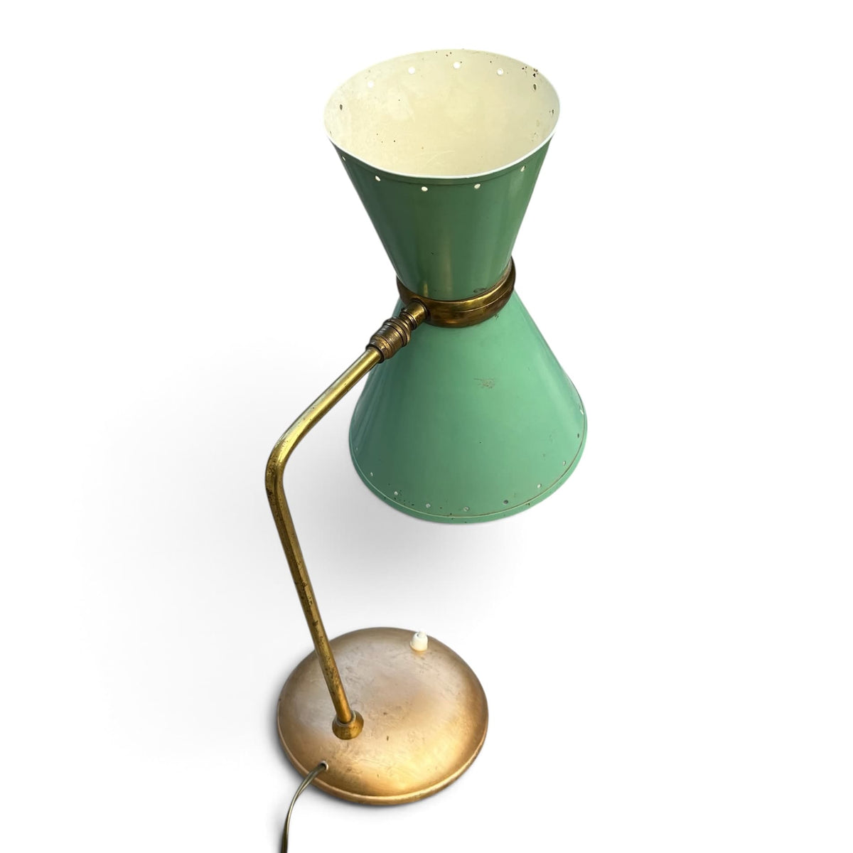 Lampe de bureau Diabolo vintage des années 1950 en laiton et métal laqué vert céladon à double éclairage.