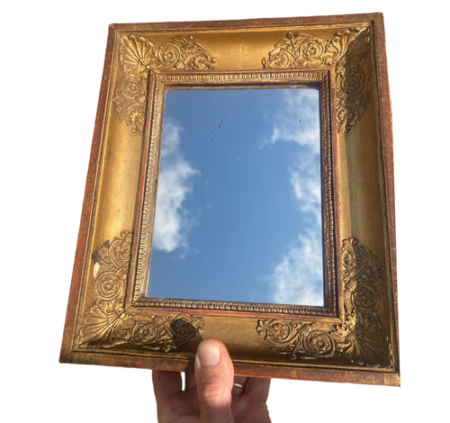 Miroir ancien en bois doré 
