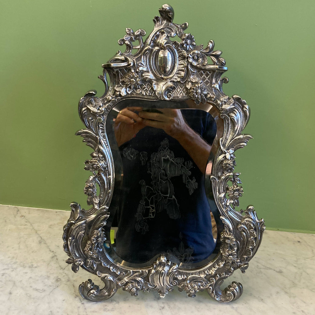 Ancien miroir fin 19e. de style rocaille en bronze argenté