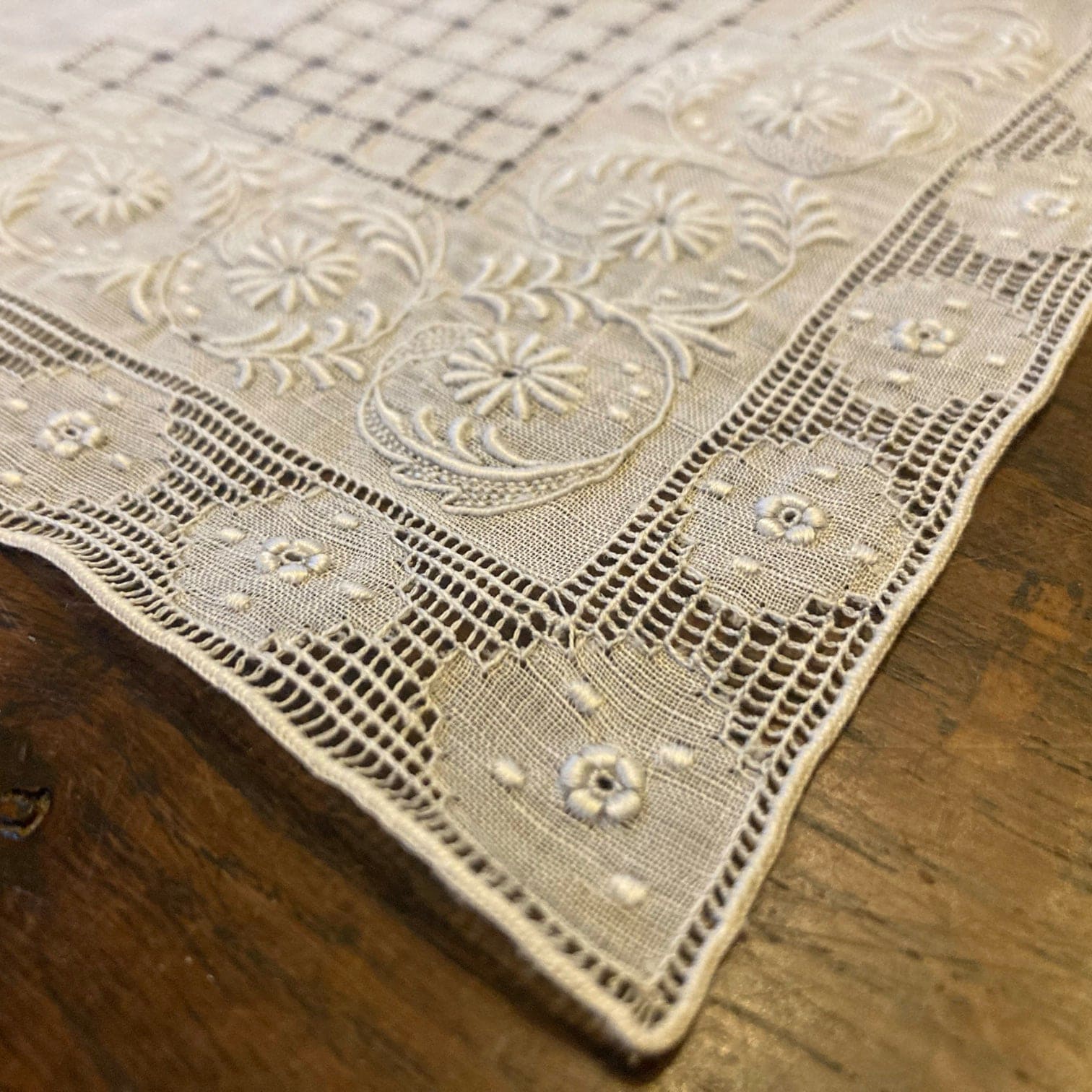 mouchoir ancien broderie 
