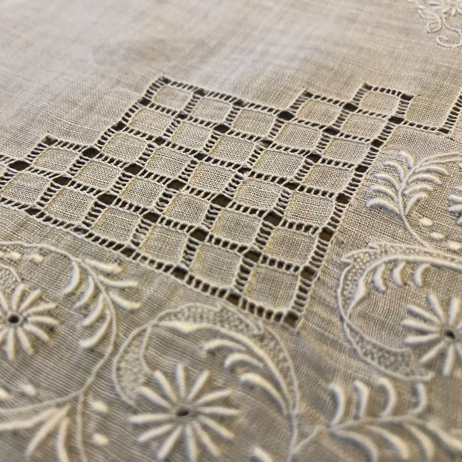 mouchoir ancien broderie 