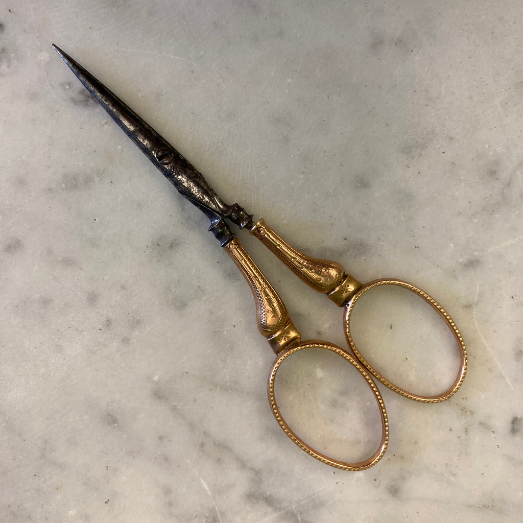 Ancien nécessaire à couture en os avec et or  époque 19ème.