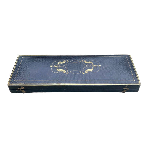 ancien nécessaire de bureau