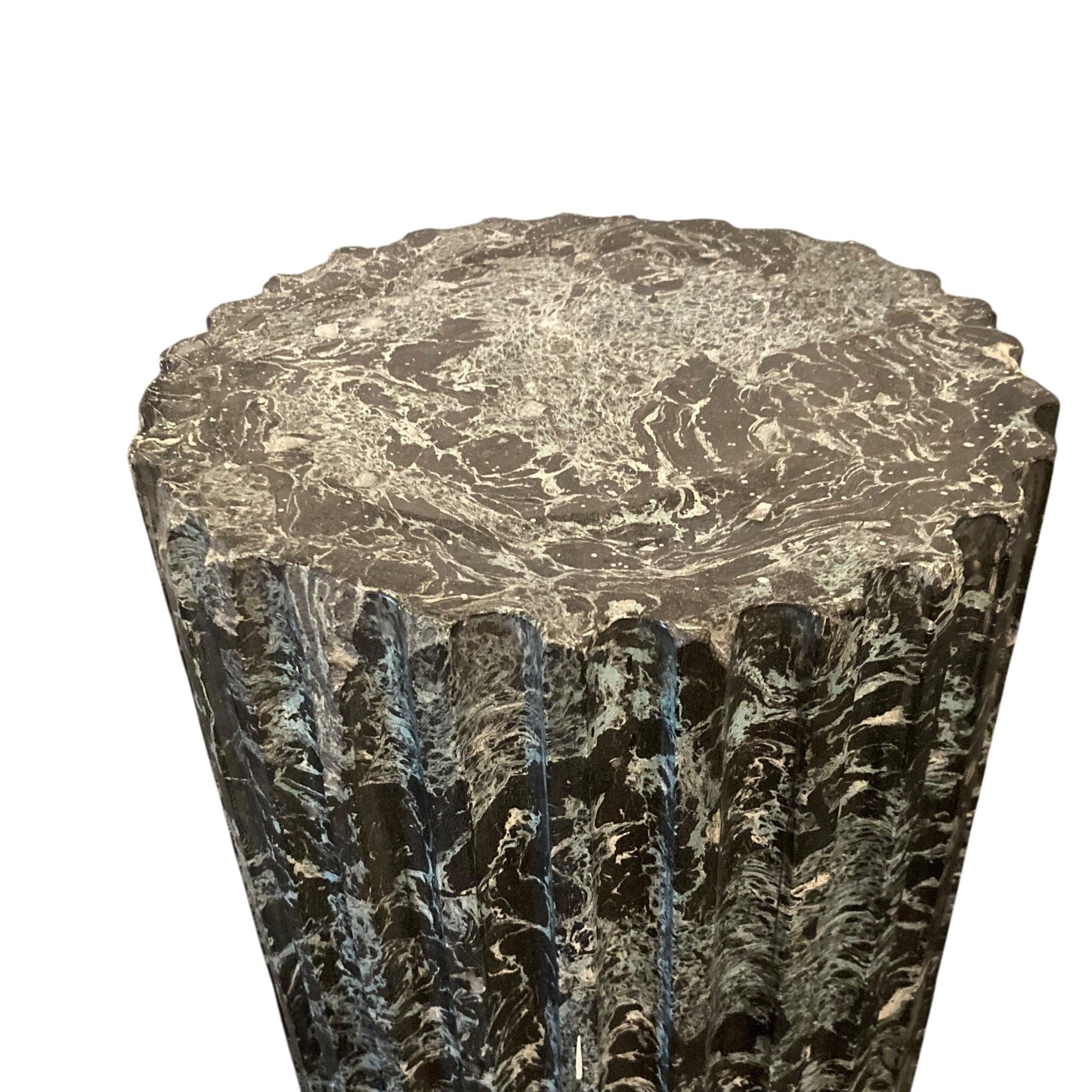 黒と緑のスカリオーレ柱のペア、19 世紀。