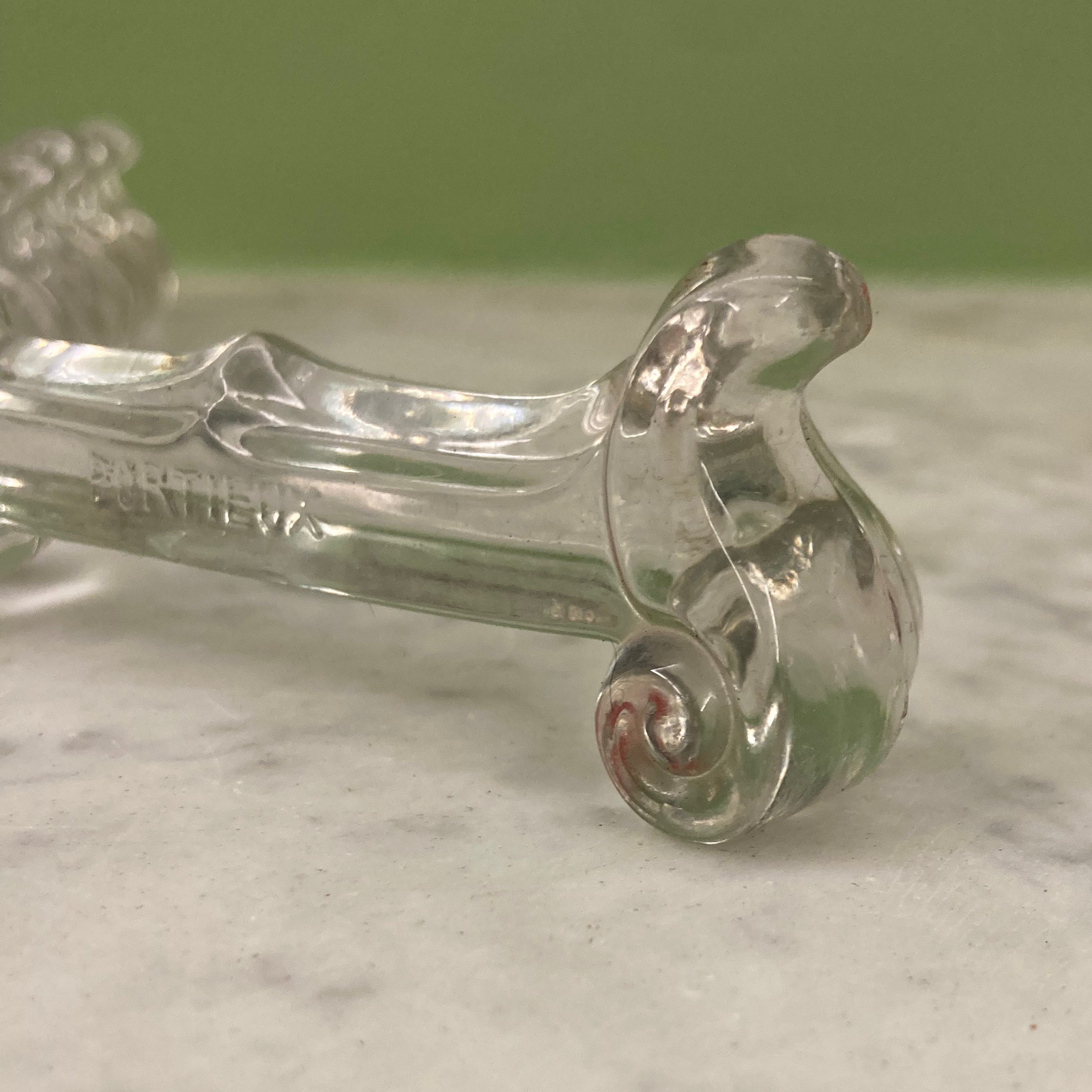 Série de 7 porte-couteaux en cristal moulé de Portieux