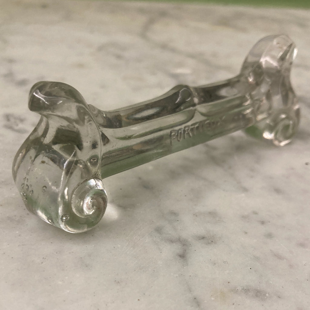 Série de 7 porte-couteaux en cristal moulé de Portieux