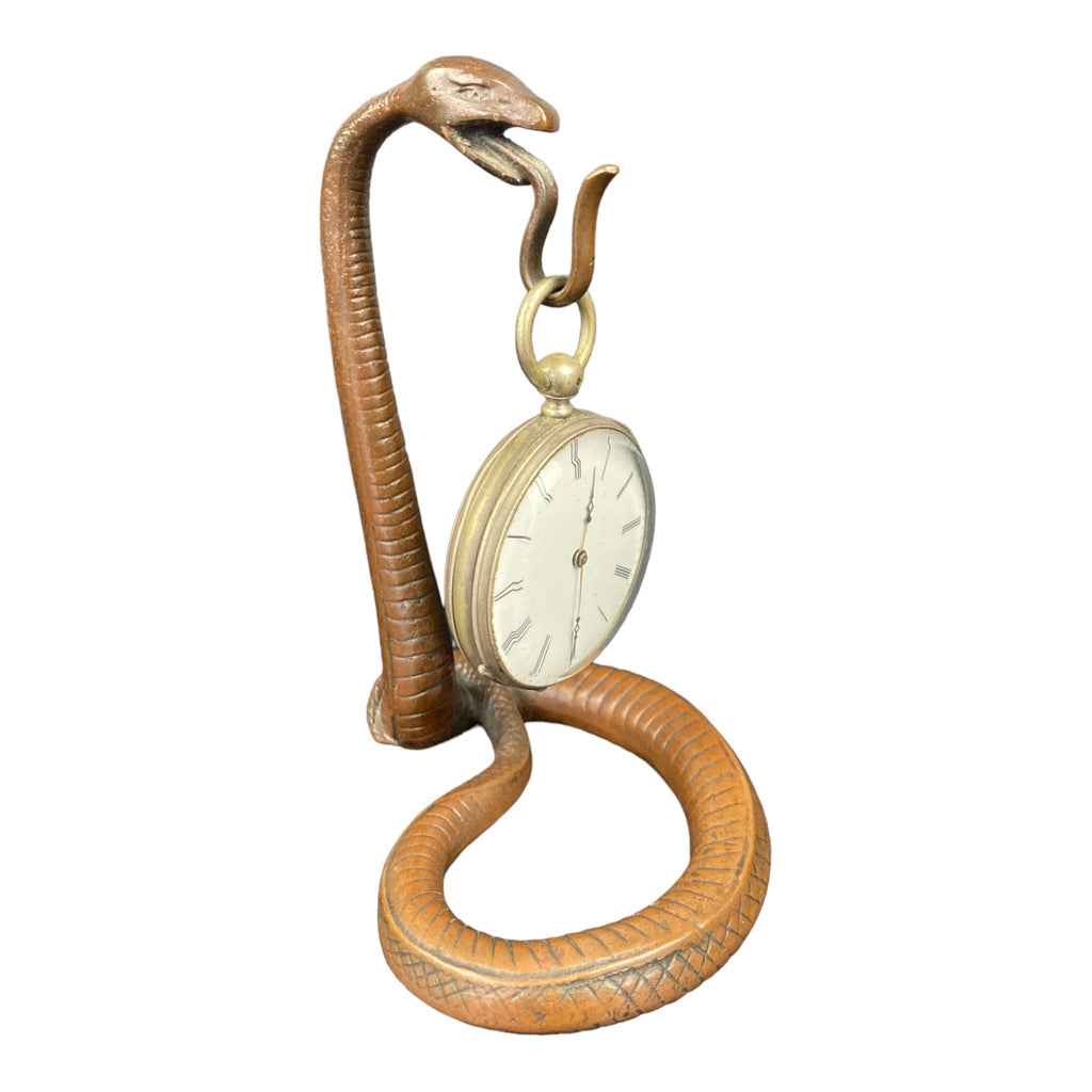porte montre ancien forme de serpent