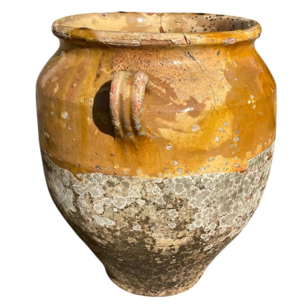 Pot jaune en terre cuite émaillée