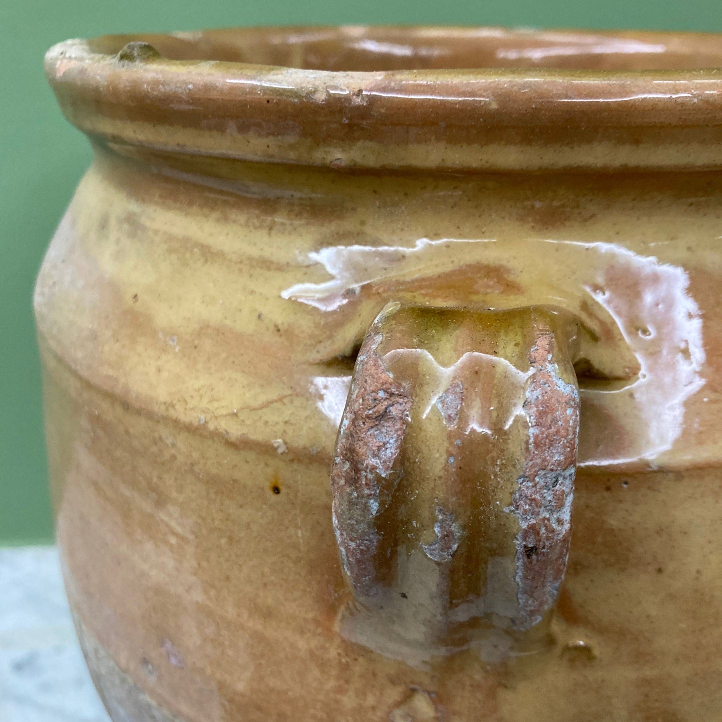 ancien pot à confit en terre cuite vernissée