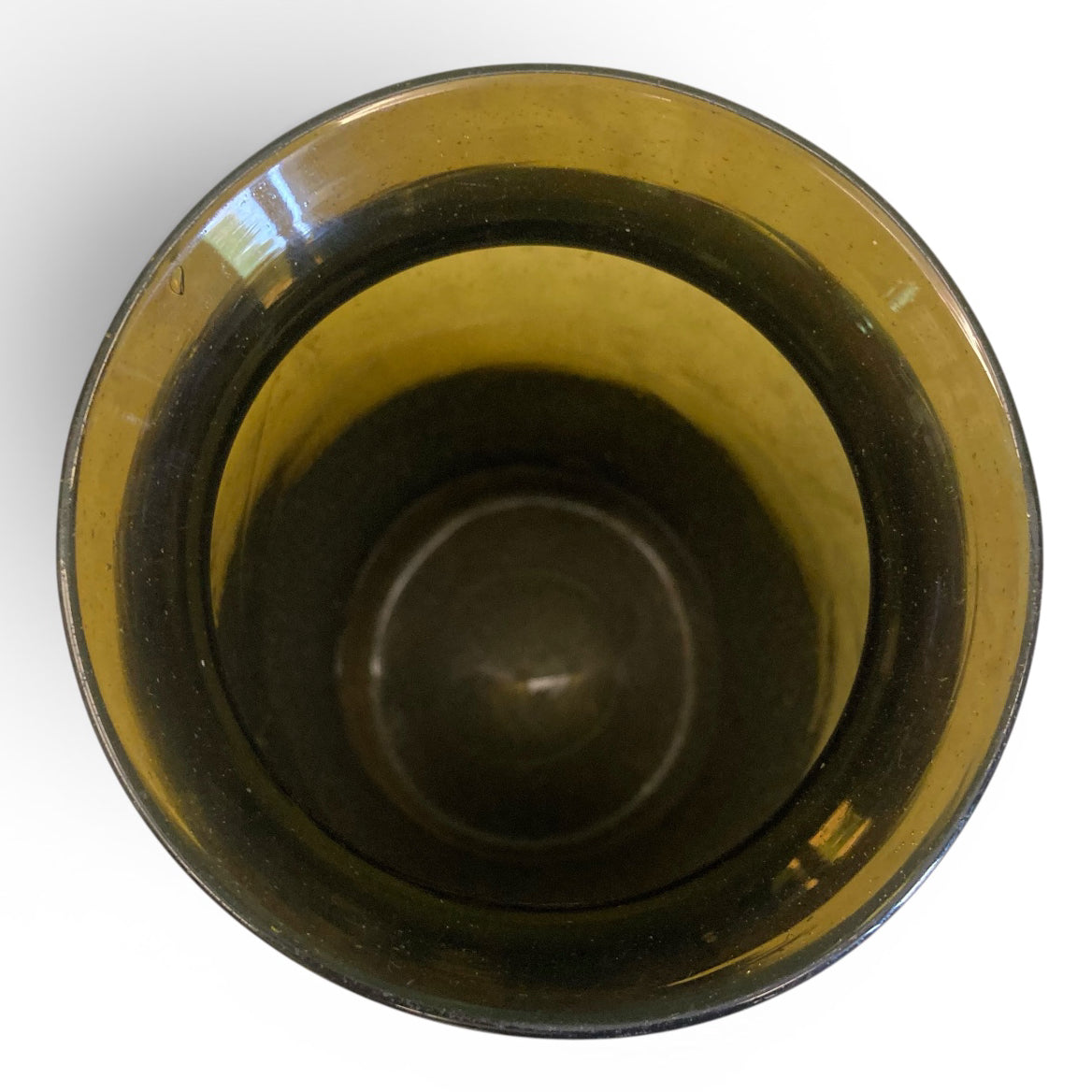 Ancien pot à cornichon en verre soufflé.