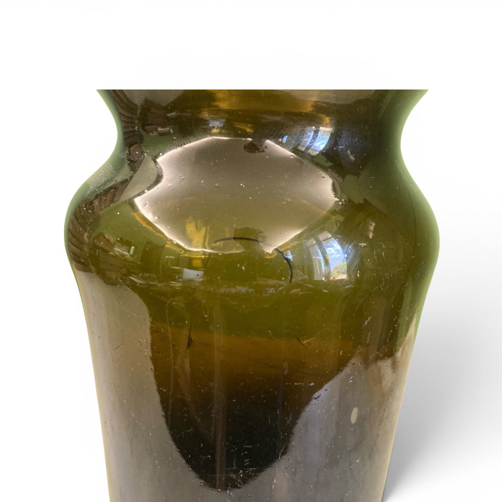 Ancien pot à cornichon en verre soufflé.