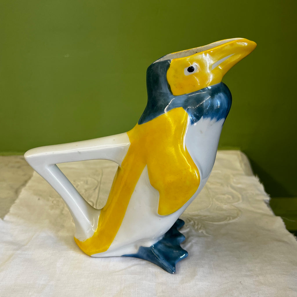 Ancien pichet en porcelaine en forme de pingouin par Sandoz.
