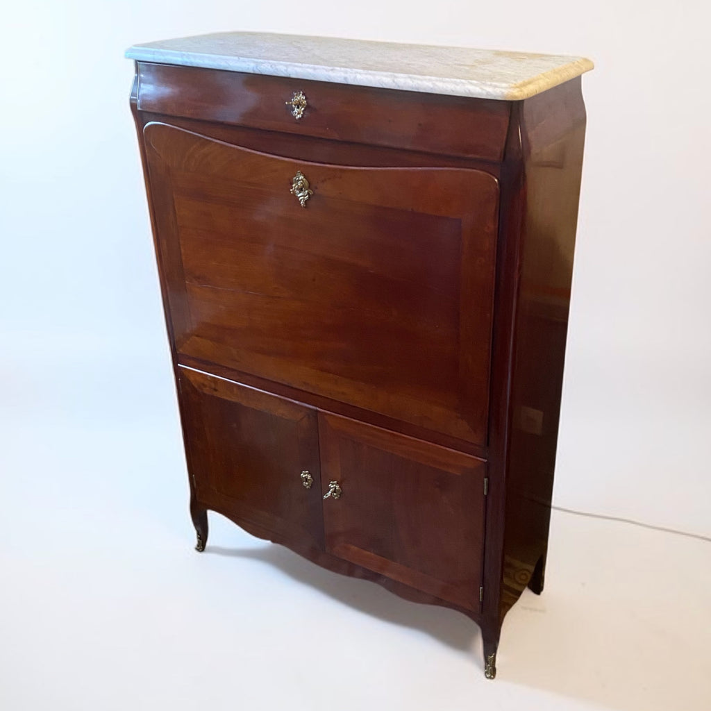 Secrétaire en acajou d' époque Transition 18ème.