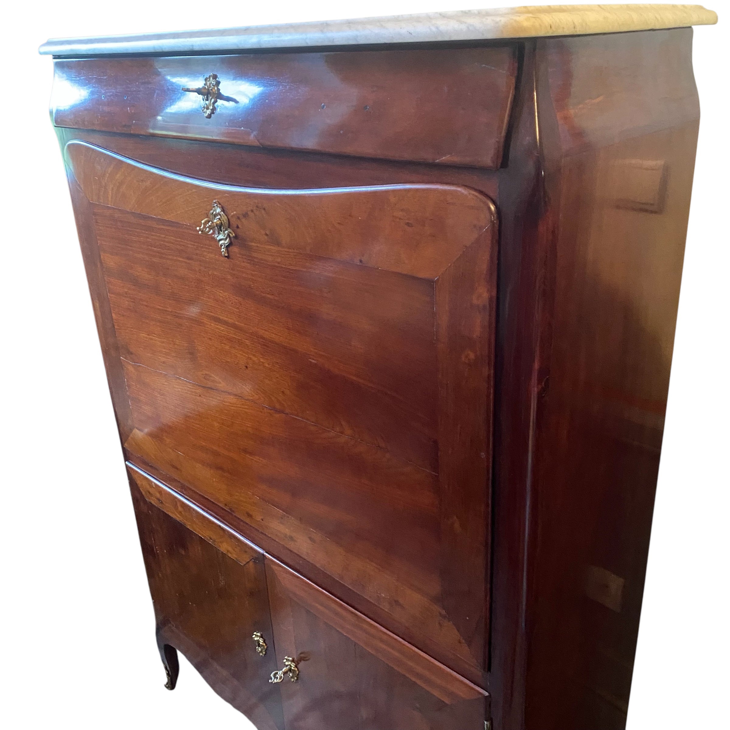 Secrétaire en acajou d' époque Transition 18ème.