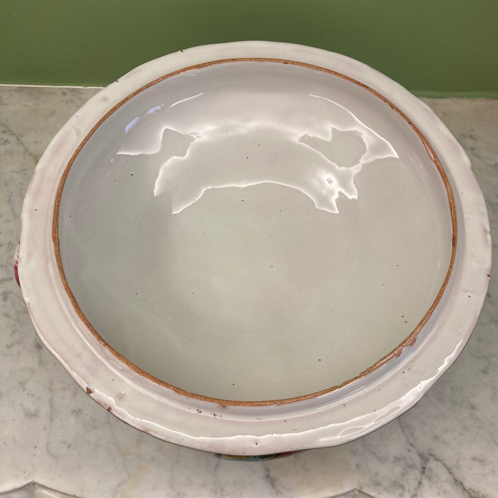 Soupière en faïence à décor de fleurs