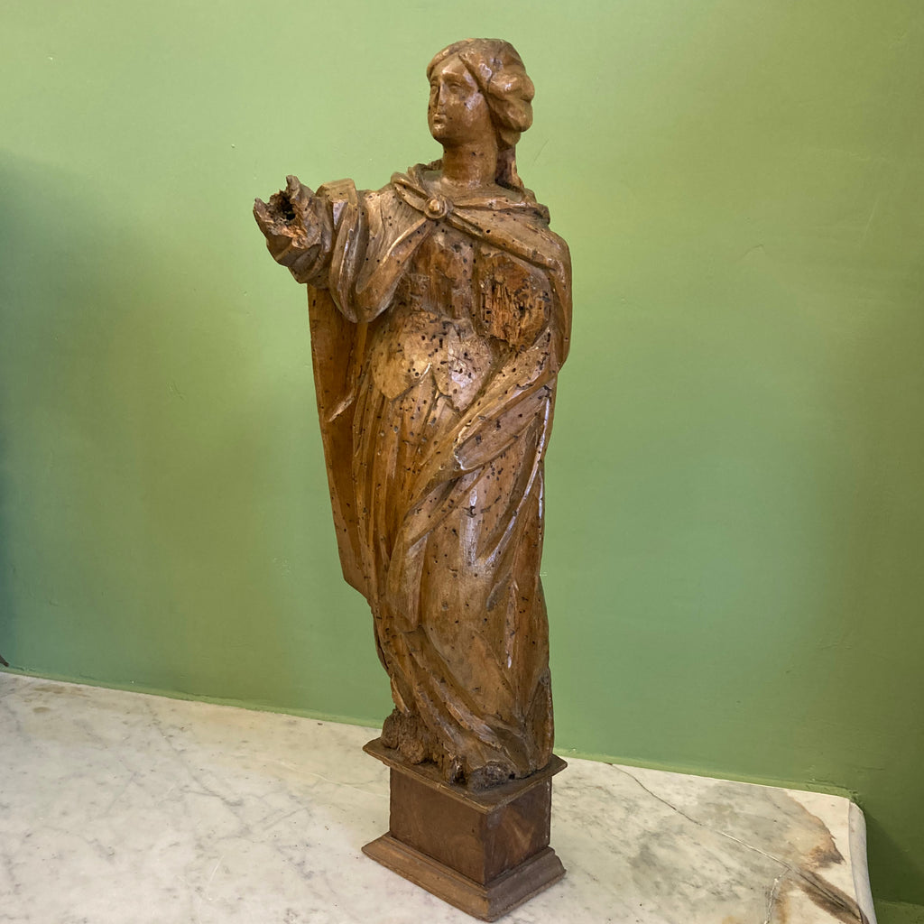 Ancienne statue en bois femme  à la cape 18ème.