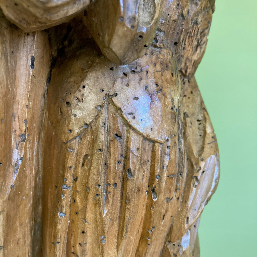 Ancienne statue en bois femme  à la cape 18ème.
