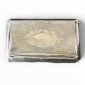 Tabatière ancienne en argent massif guilloché avec intérieur vermeillé, modèle de poche rectangulaire, poids 40 g.