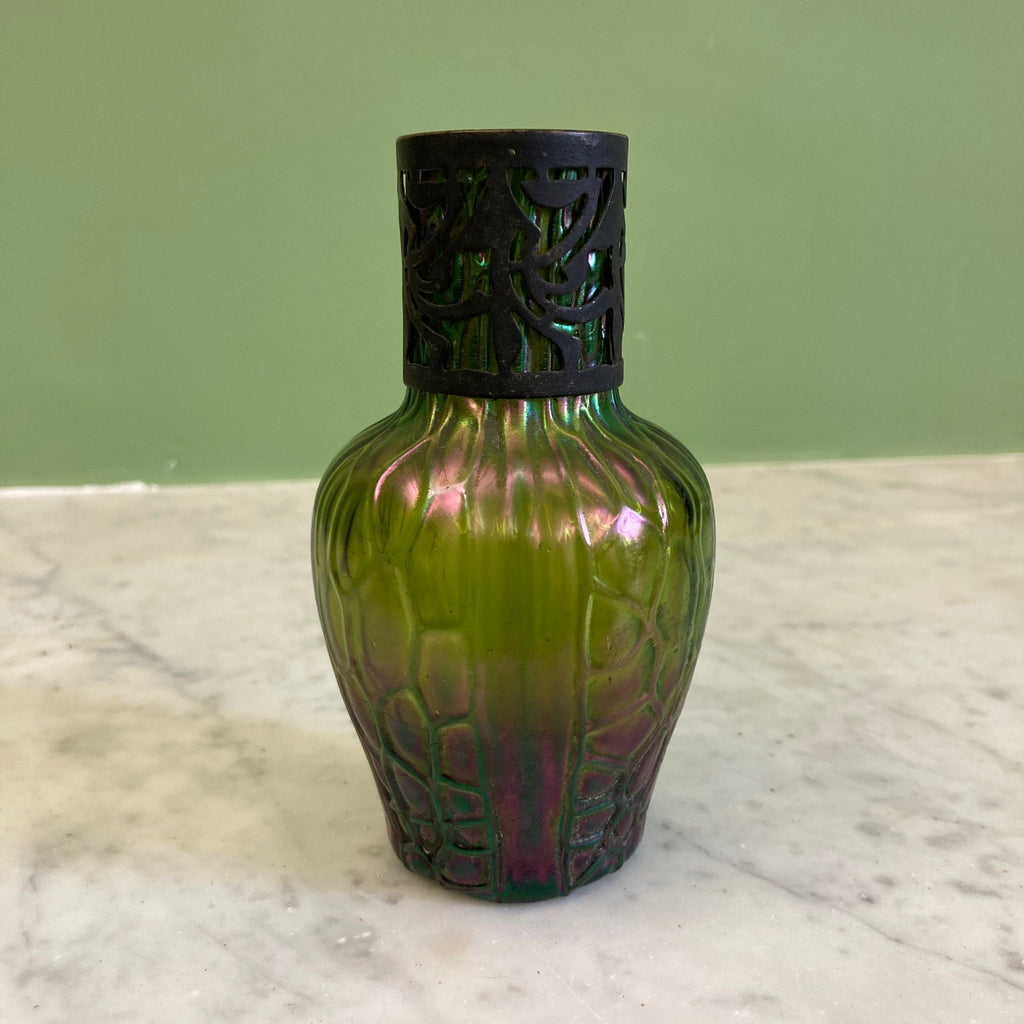 Vase art nouveau à reflets irisés