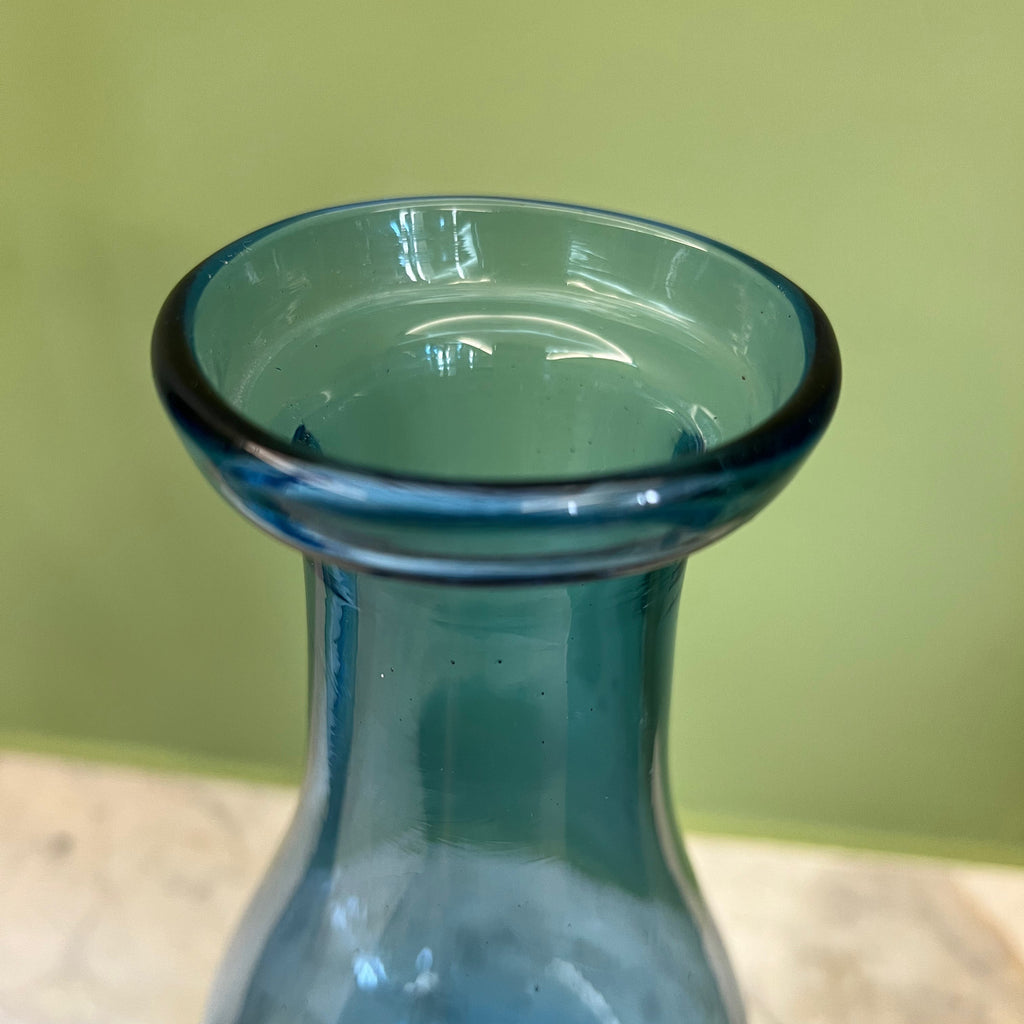 Paire de vases à jacinthes en verre soufflé bleu cobalt du 19ème siècle.