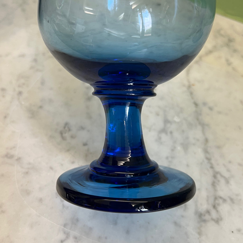 Paire de vases à jacinthes en verre soufflé bleu cobalt du 19ème siècle.