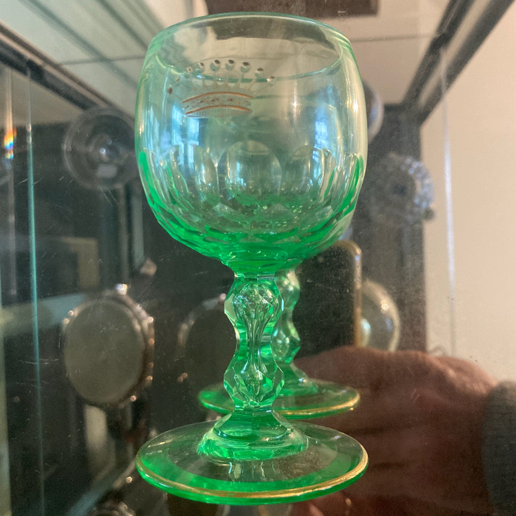 verre ouraline en cristal décor d' une couronne comtale