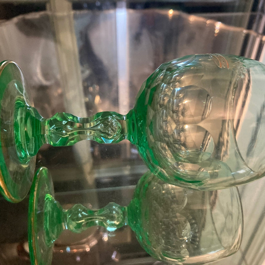 verre ouraline en cristal décor d' une couronne comtale