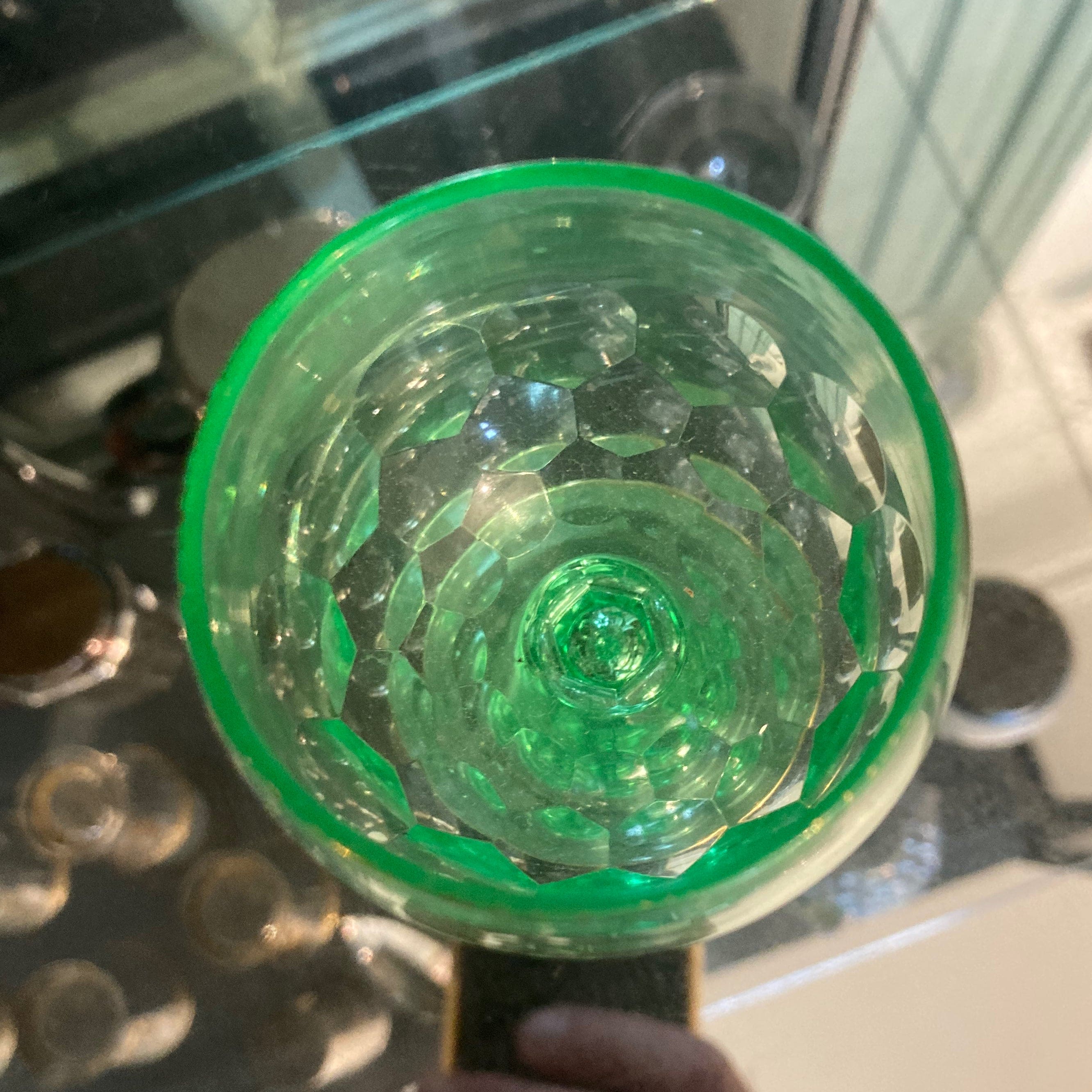 verre ouraline en cristal décor d' une couronne comtale