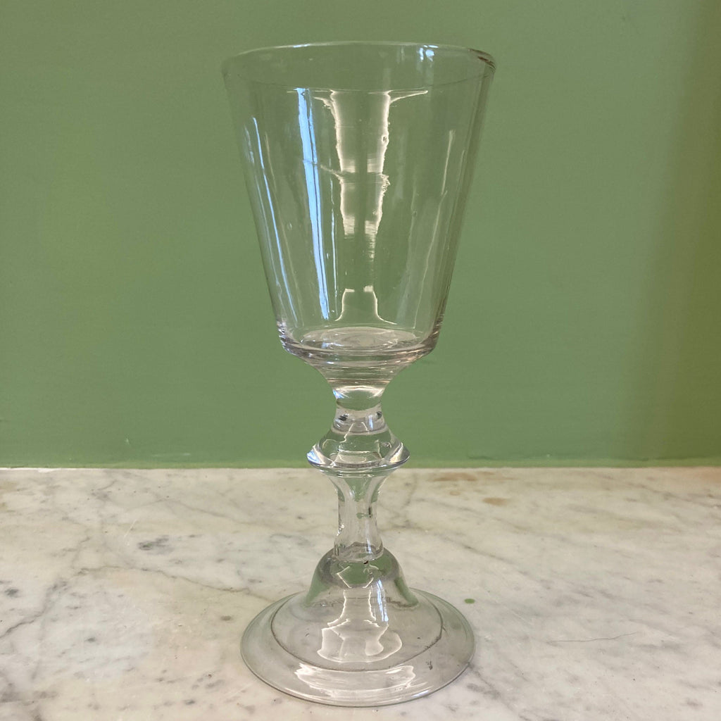 Grand verre soufflé  dit Bourguignon 18ème siècle