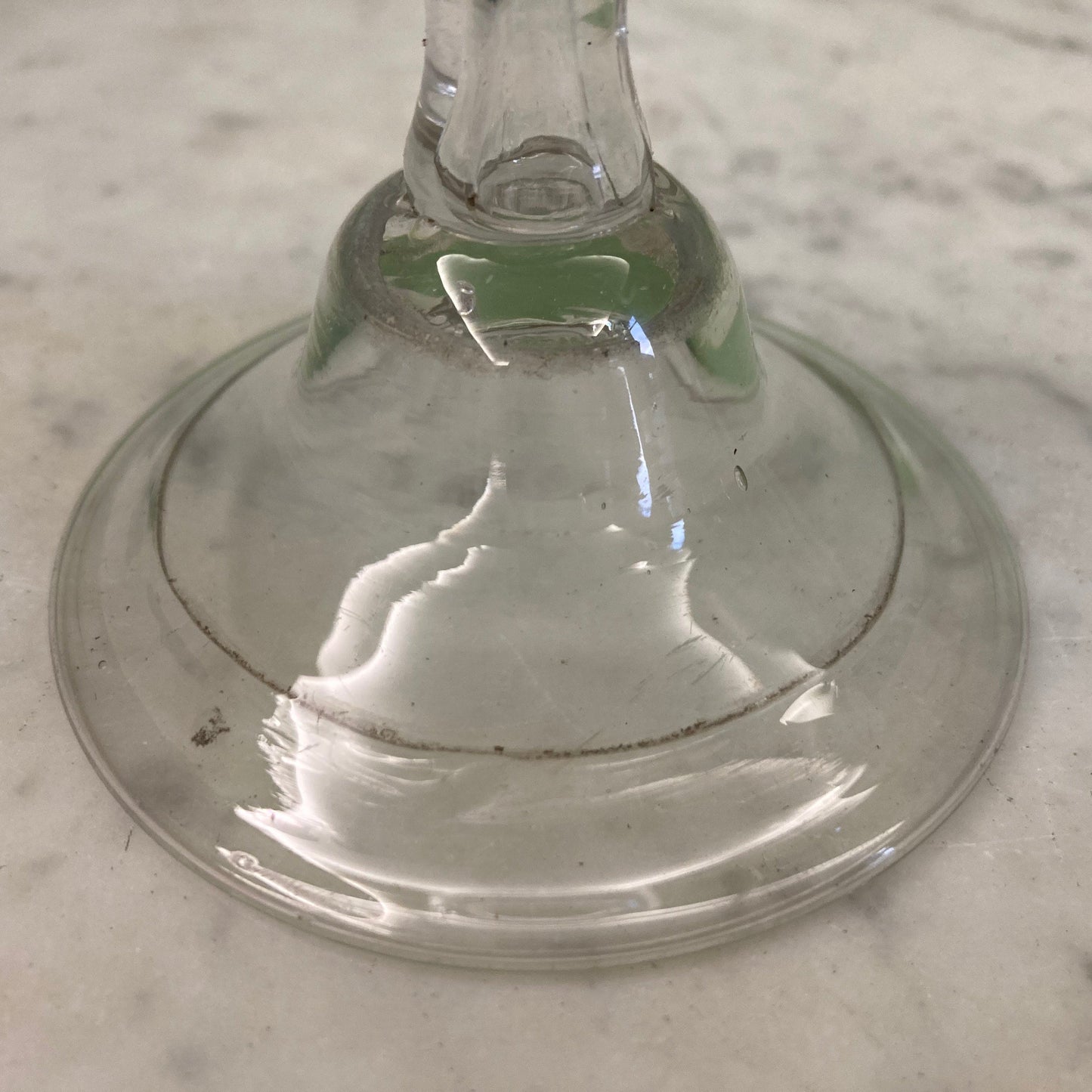 Grand verre soufflé  dit Bourguignon 18ème siècle 