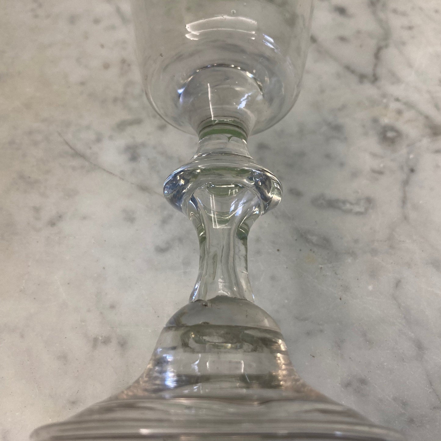 Grand verre soufflé  dit Bourguignon 18ème siècle 