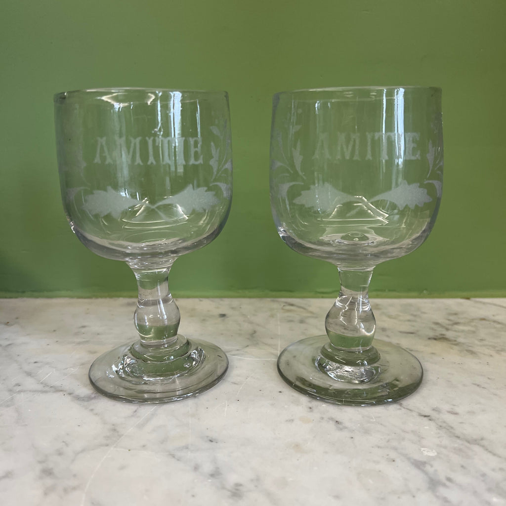 Paire de verres anciens Amitié