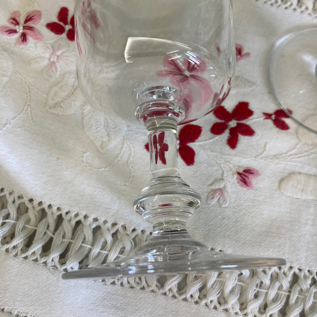 4 Grands verres à vin en cristal gravé début 20e.