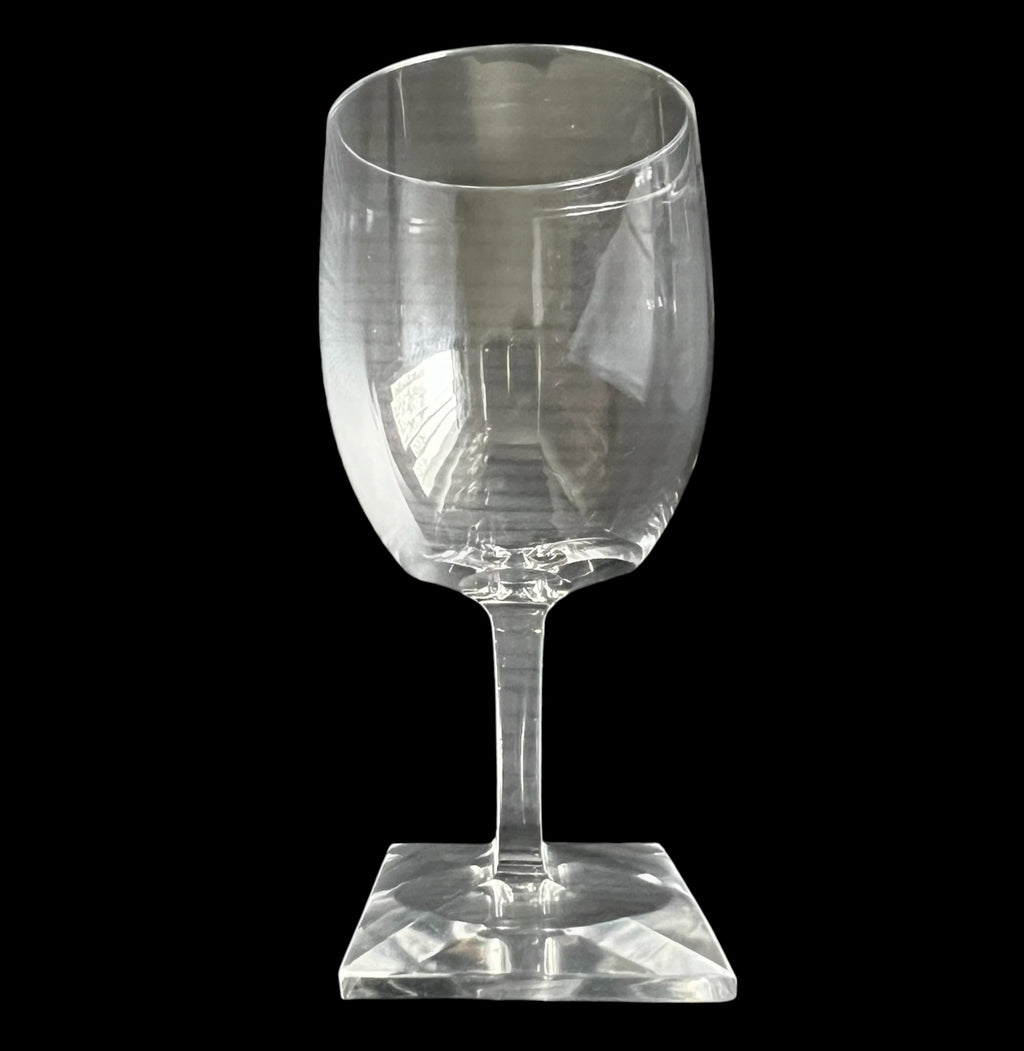  verresà pied en cristal au design moderniste d'époque Art Déco circa 1930.
